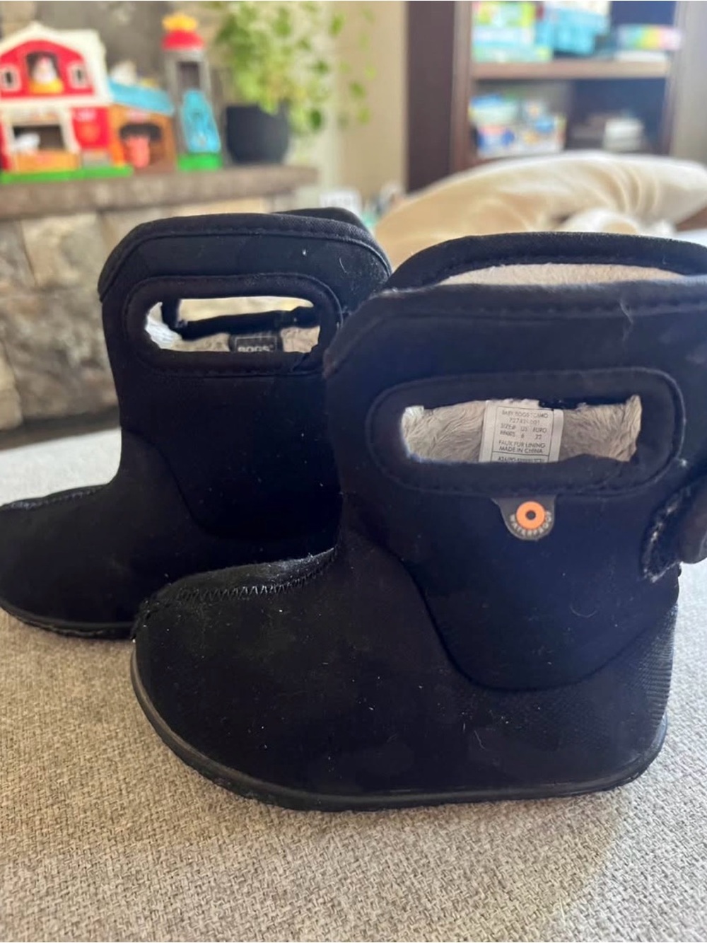Bogs Black Camo Kids Winter Pull-On Boots with Fleece Lining